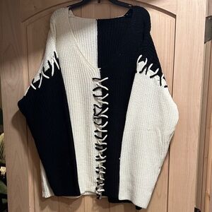 SHEIN Black and White Lace-Up V-Neck Colorblock Sweater